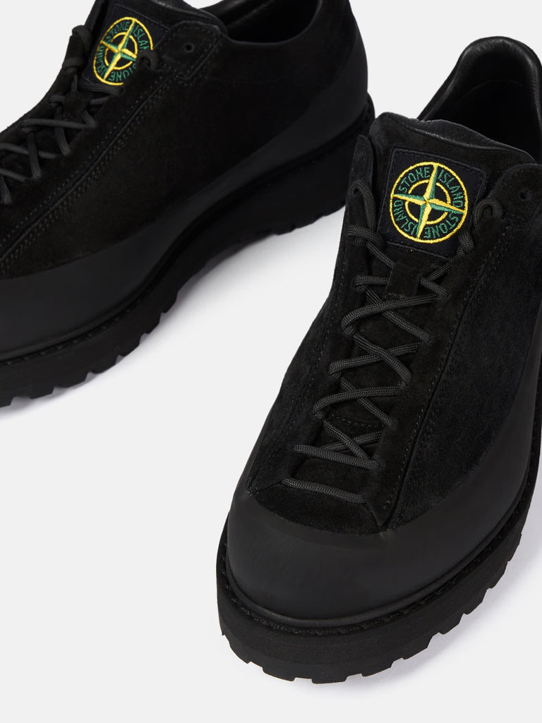 CHAUSSURES EN DAIM NOIRES À LACETS